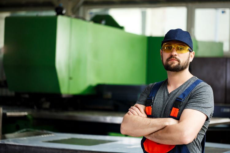 portrait-worker-with-crossed-arms-steel-factory-background1